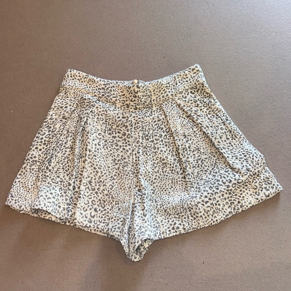 Karlie animal print shorts. Size L!